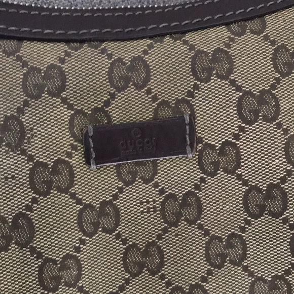 *SOLD* Ladies Authentic Gucci crossbody bag - Picture 2 of 13